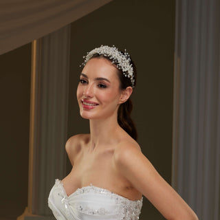 Elegant Bridal Hair Vine with Pearls - Glamourous Grace