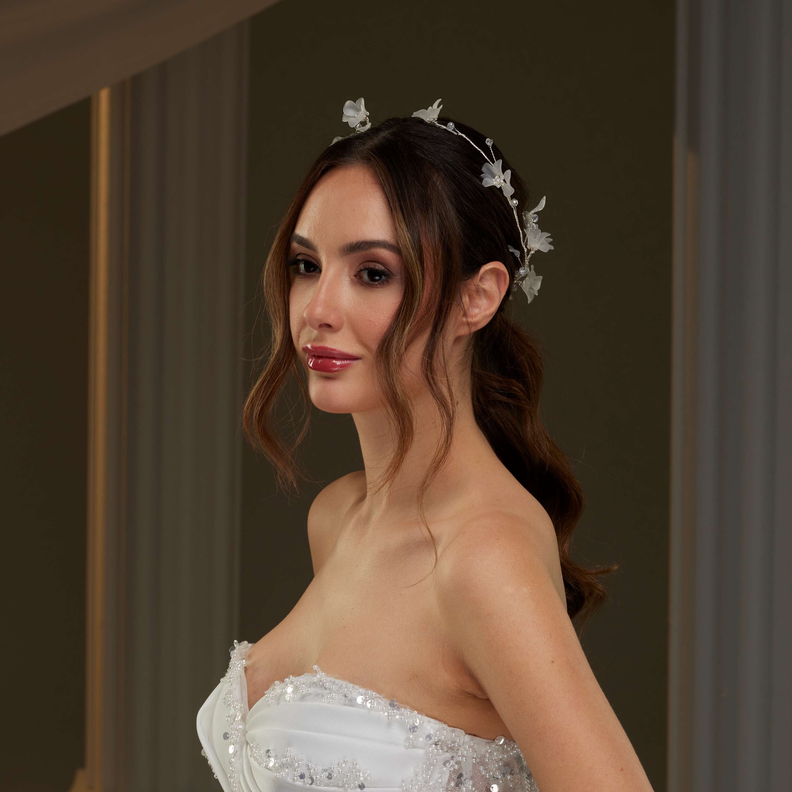 Elegant Crystal Beaded Floral  Hair Comb - Glamourous Grace