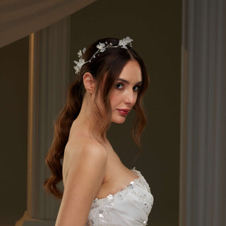 Elegant Crystal Beaded Floral  Hair Comb - Glamourous Grace
