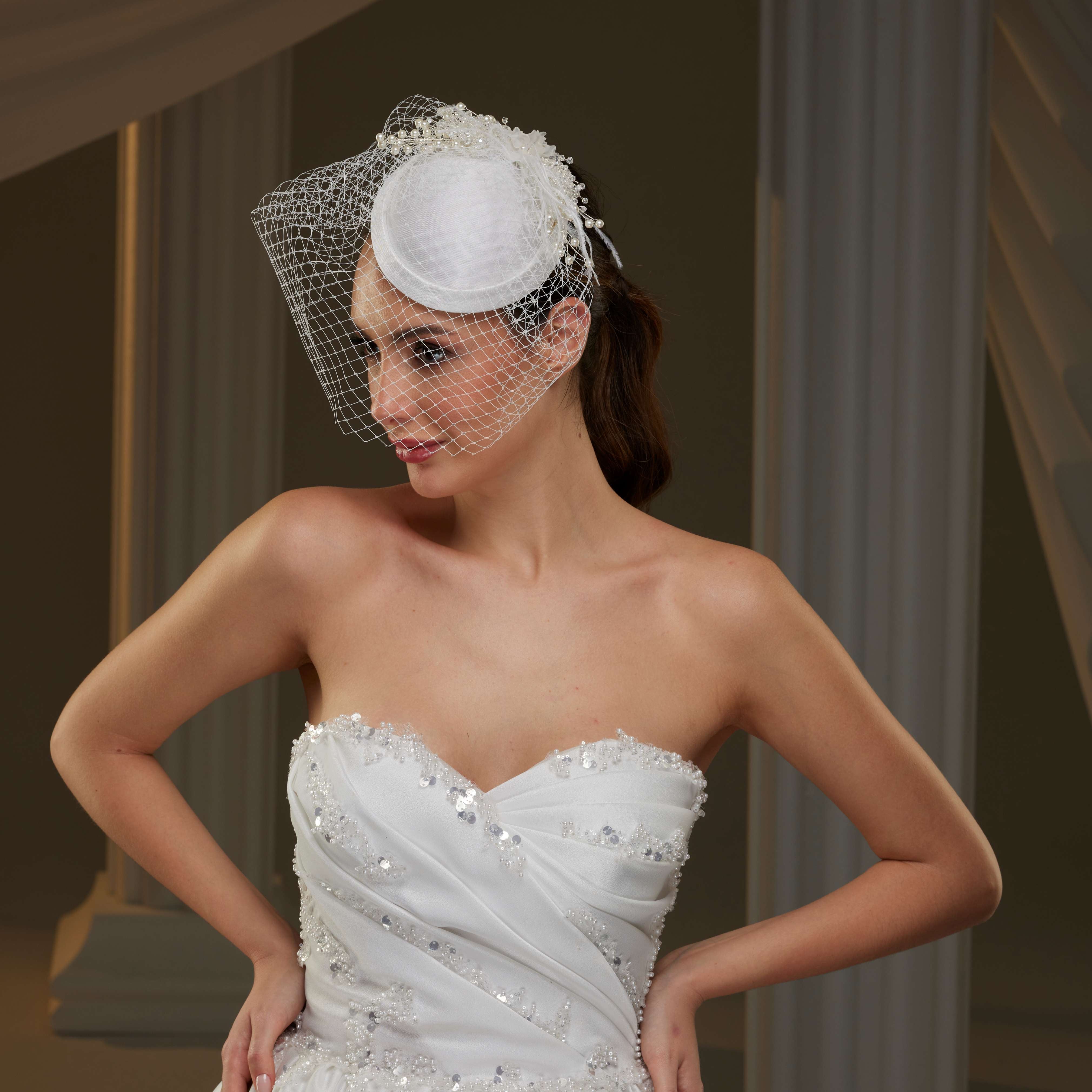 Elegant  Bridal Fascinator with Birdcage Veil, Pearls & Feathers - Glamourous Grace