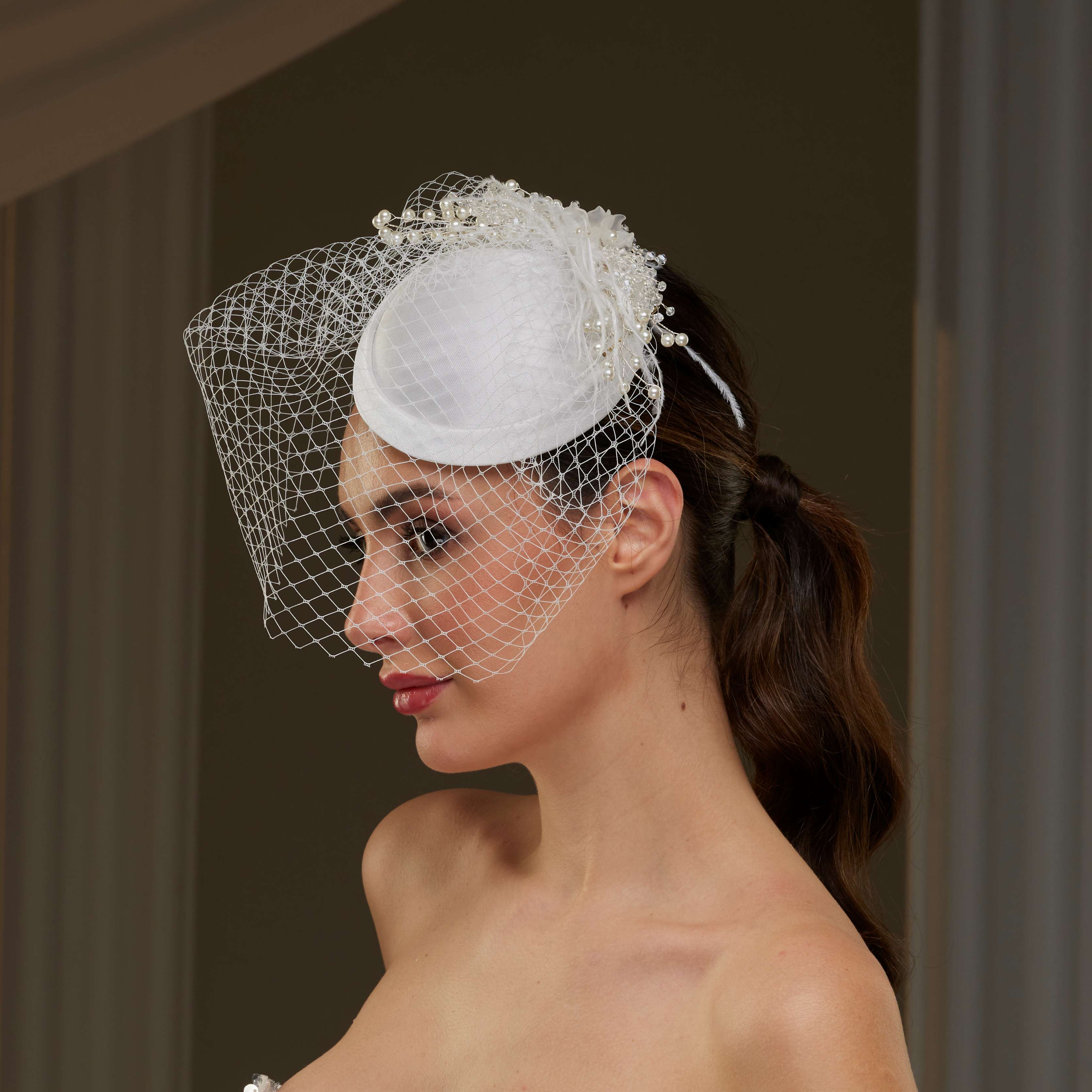 Elegant  Bridal Fascinator with Birdcage Veil, Pearls & Feathers - Glamourous Grace