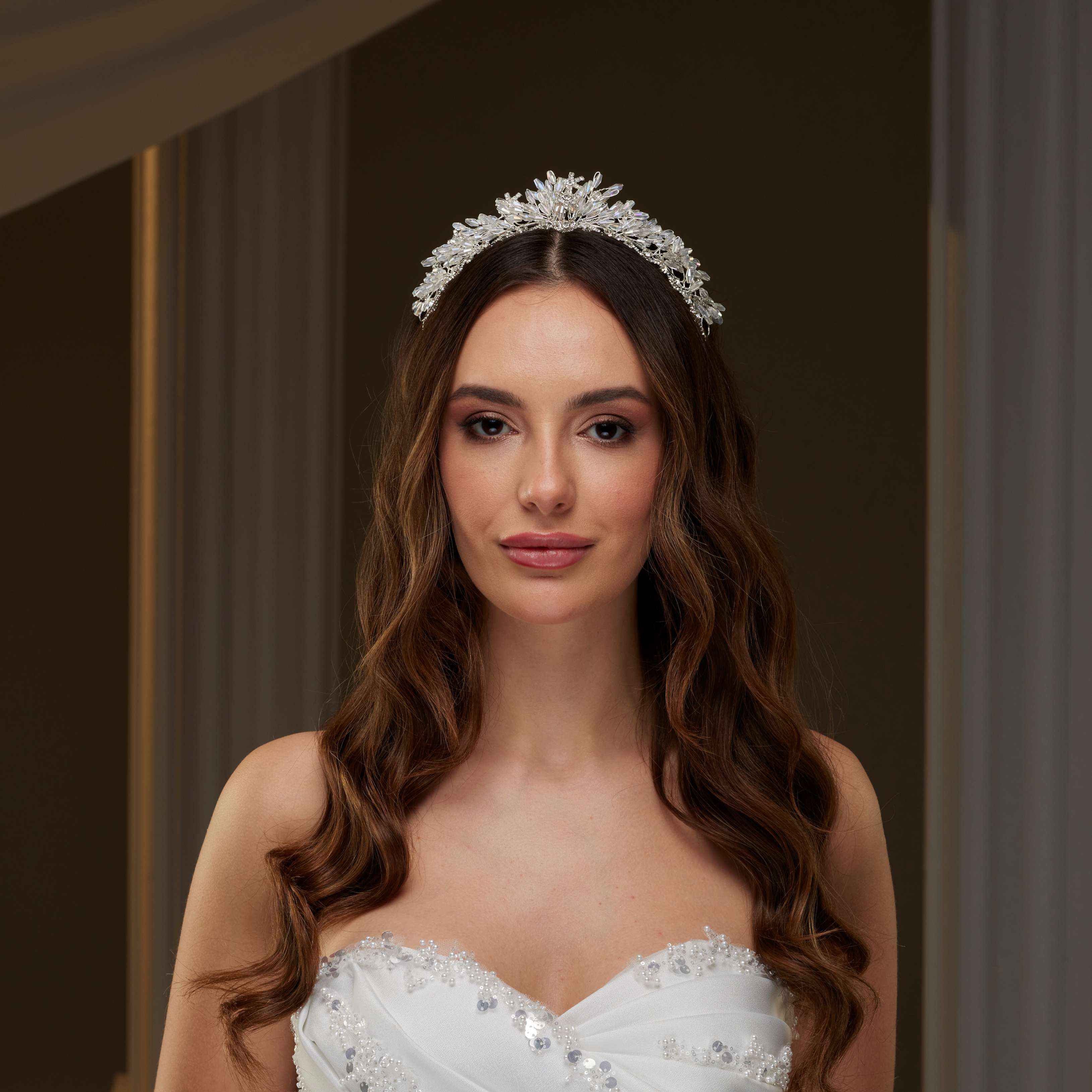 Elegant Crystal Tiara - Glamourous Grace