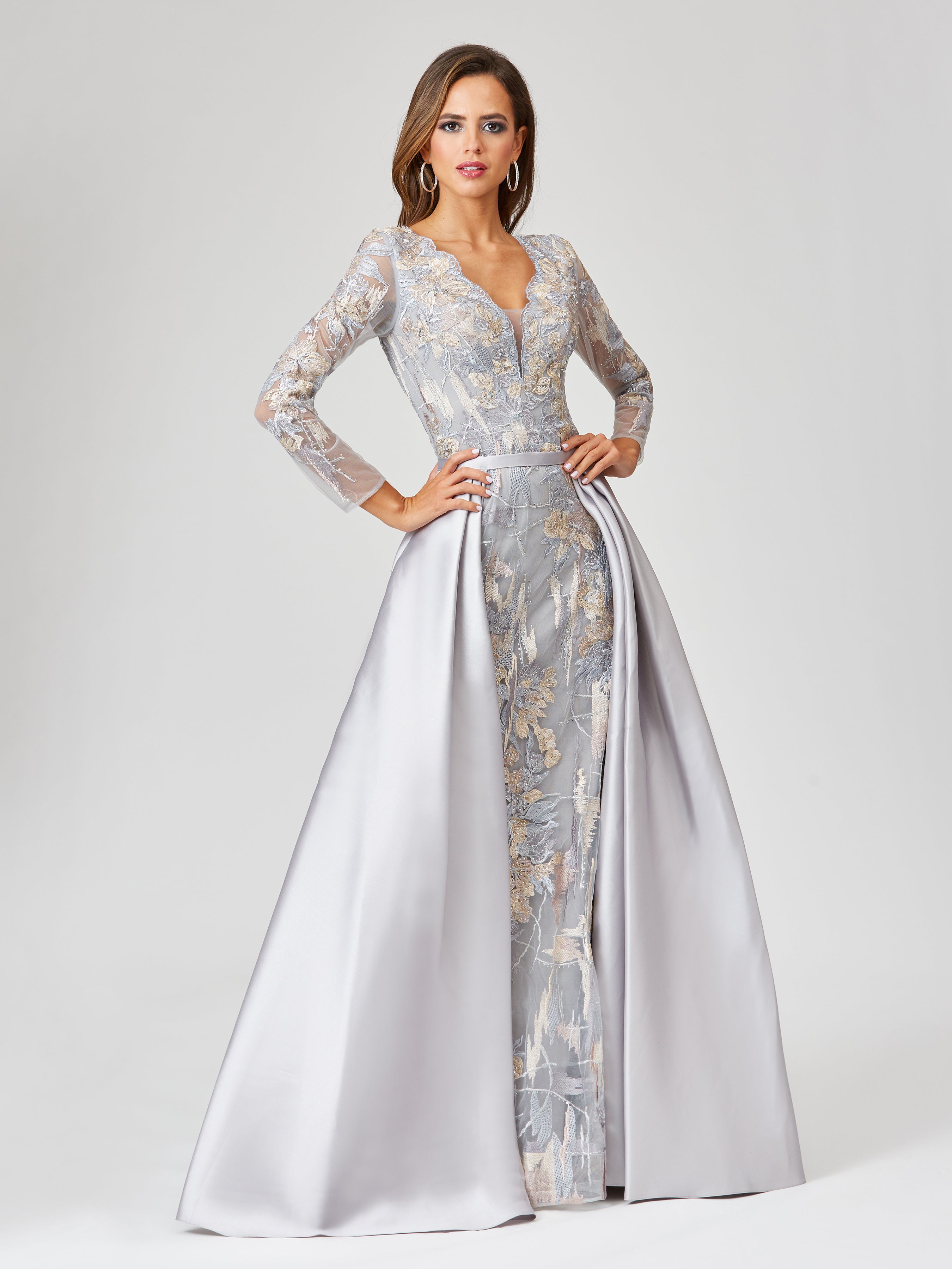 Mila Lace Gown - Glamourous Grace