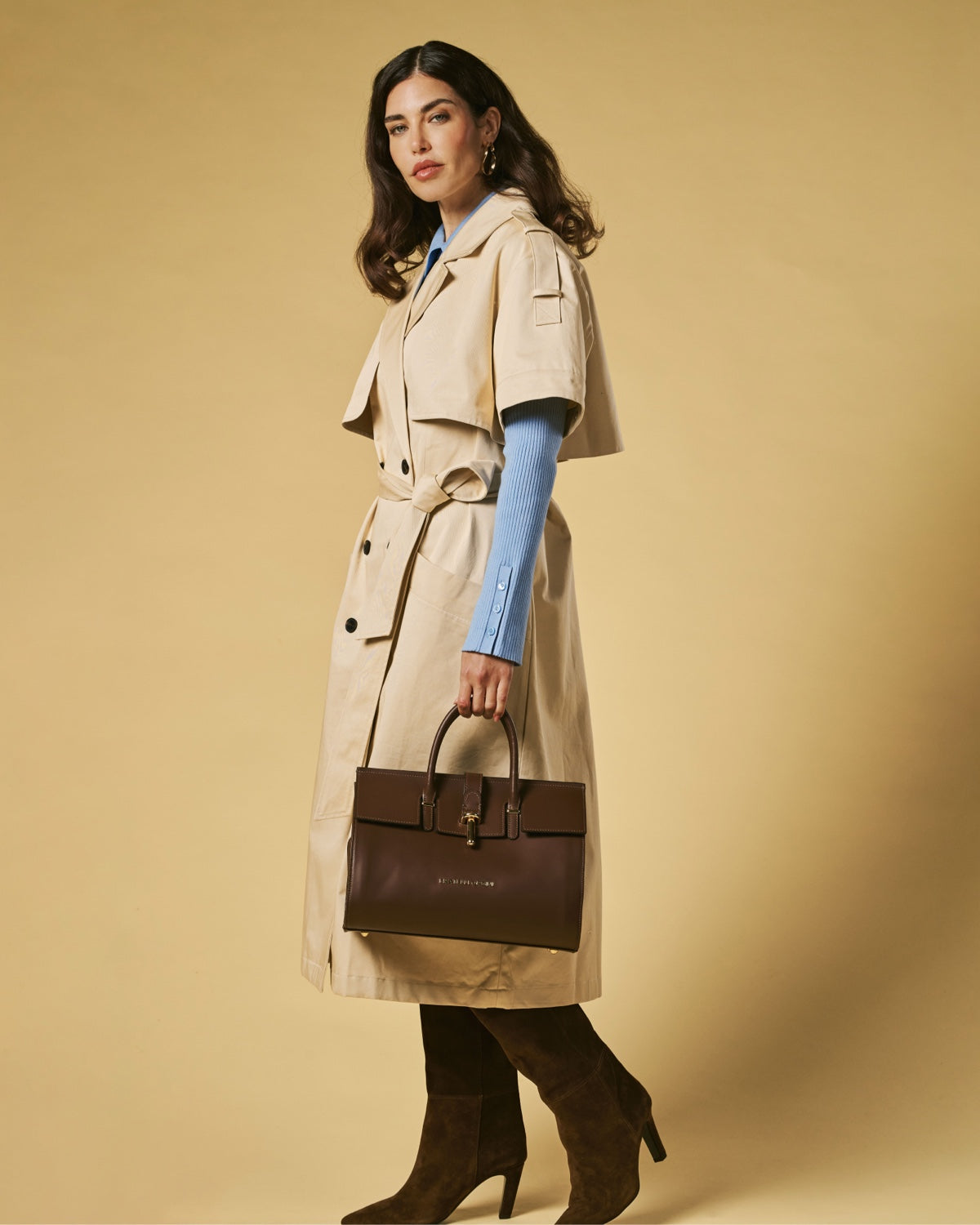 Oriana (brown) - Italian calf leather women's handbag (with shoulder strap) - Glamourous Grace