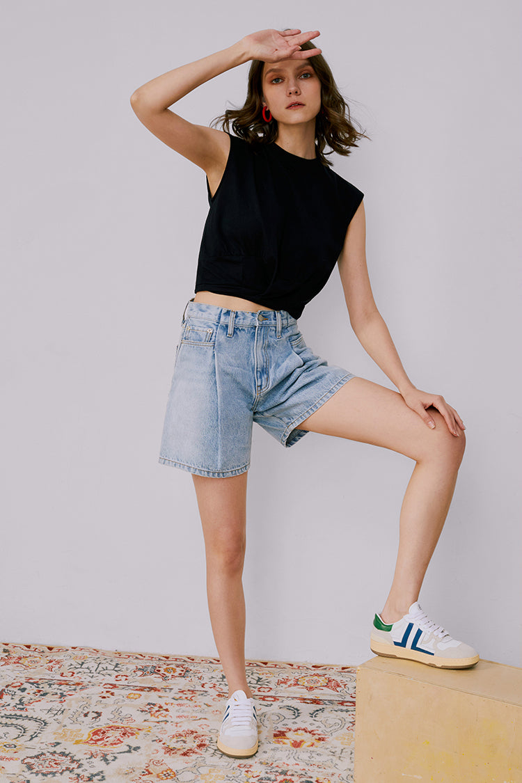 The Pleated Fun Short HJ117 - Glamourous Grace