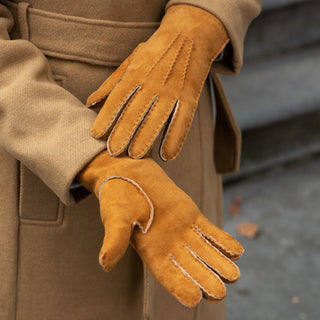 Beatrice  - Italian suede leather gloves with luxurious natural sheep fur lining - Glamourous Grace