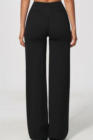 The RiseFit Sports Bra Straight Leg Pants 2-Piece Set