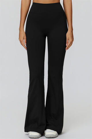The Fyra Sports Bra Flared Leggings 2-Piece Set