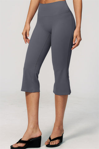 The Zura Capri Leggings