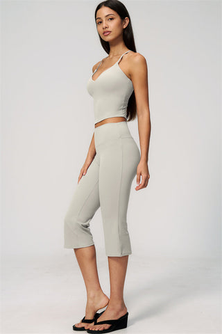 The Zura Capri Leggings