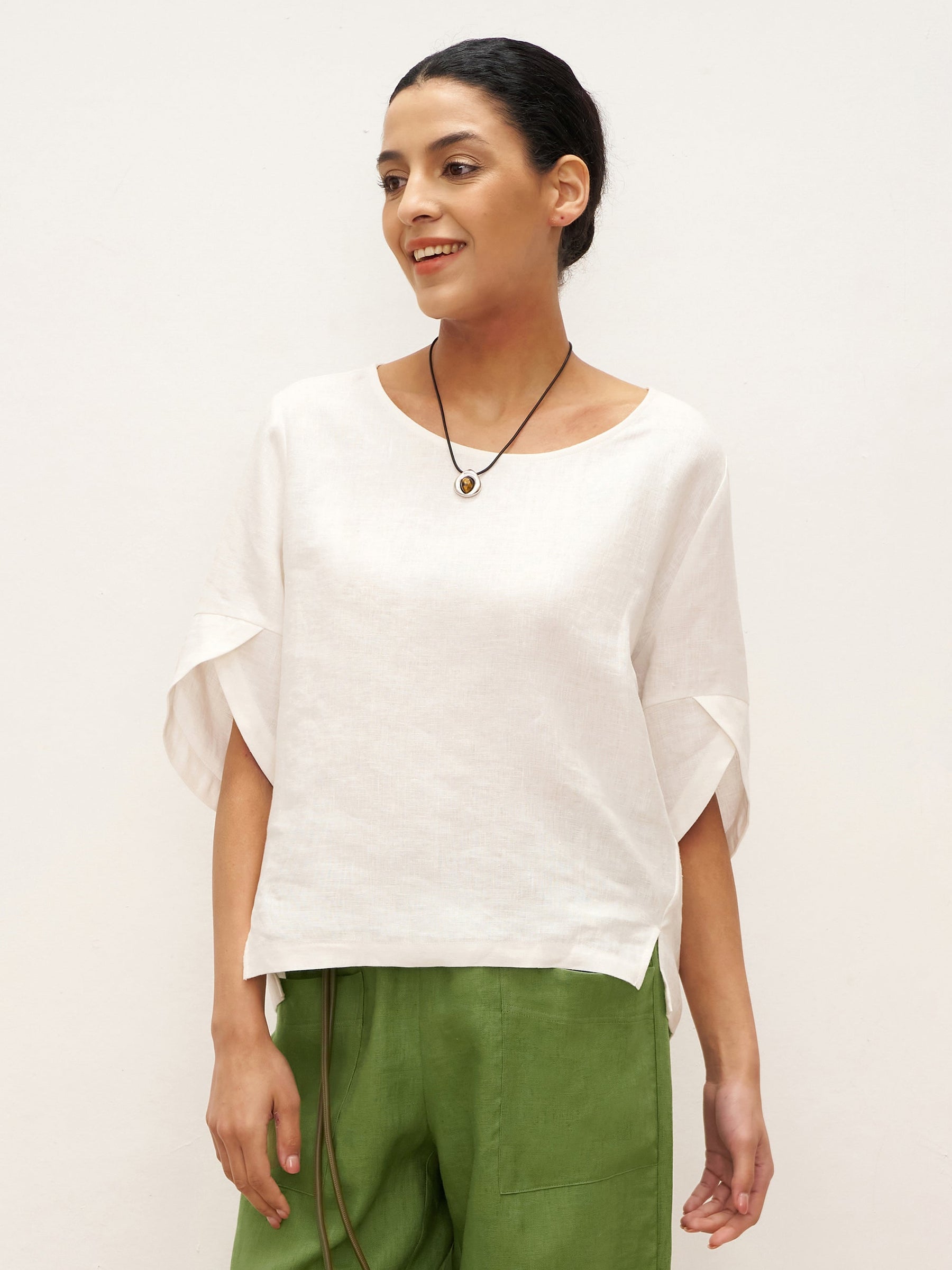 100% Linen Round Neck Petal-Sleeve Pullover LAUREL - Glamourous Grace