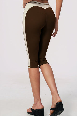 The Sandstone Sports Bra Capri Leggings 2-Piece Set