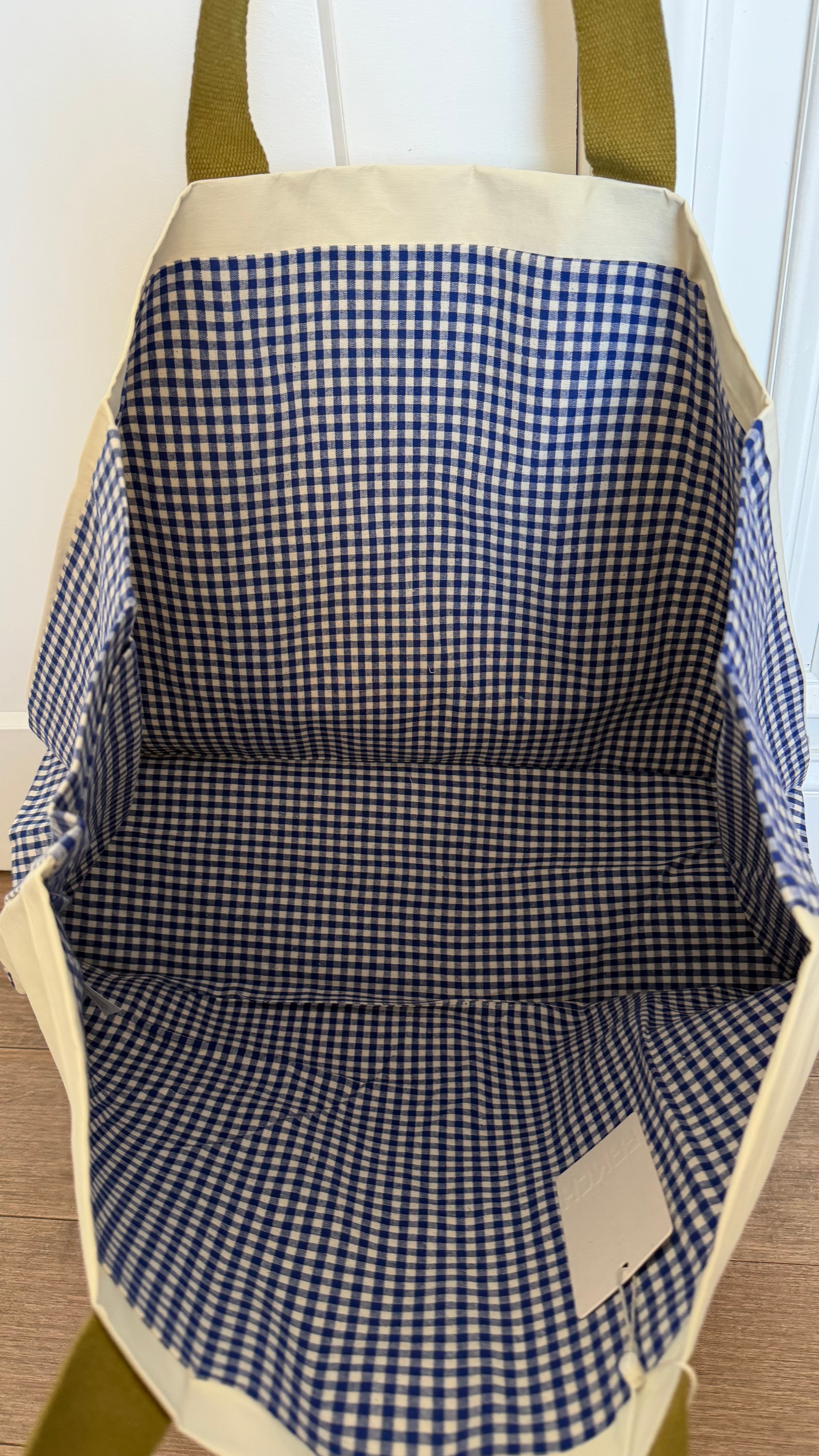 Lyra Tote Bag