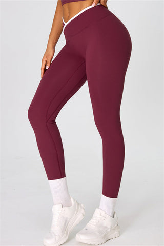 The Dwell Sports Bra Leggings 2-Piece Set