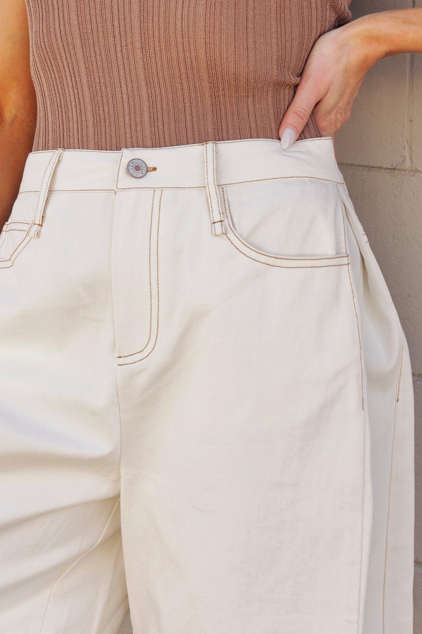 WATCHING THE WIND WOVEN BERMUDA SHORT - Glamourous Grace