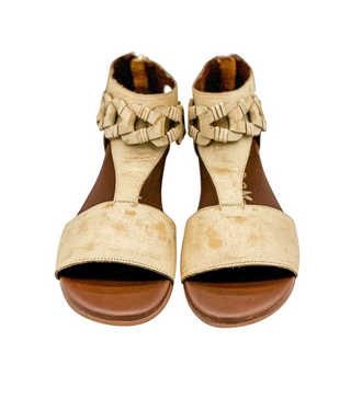 Loop D Loop Sandals in White - Glamourous Grace