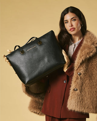 Simona (black) - Italian calf leather women's shoulder bag - Glamourous Grace