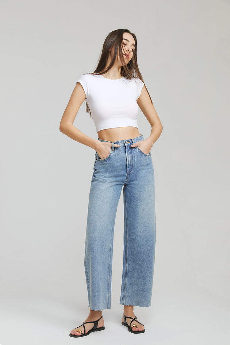 Moon Curve Raw Hem Crop Jeans HJ129 - Glamourous Grace