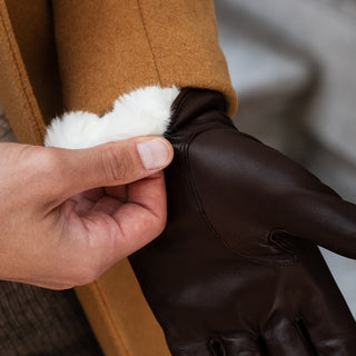 Marco (brown) - Italian lambskin leather gloves with white rabbit fur lining - Glamourous Grace