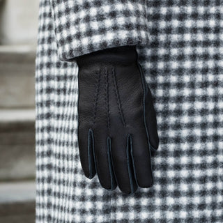 Vittoria (black) - Italian gloves made of American deerskin leather with cashmere lining - Glamourous Grace