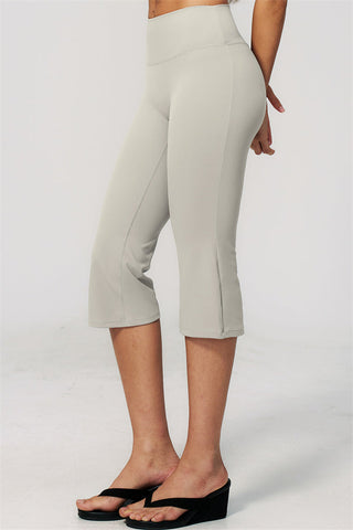The Zura Sports Bra Capri Leggings 2-Piece Set
