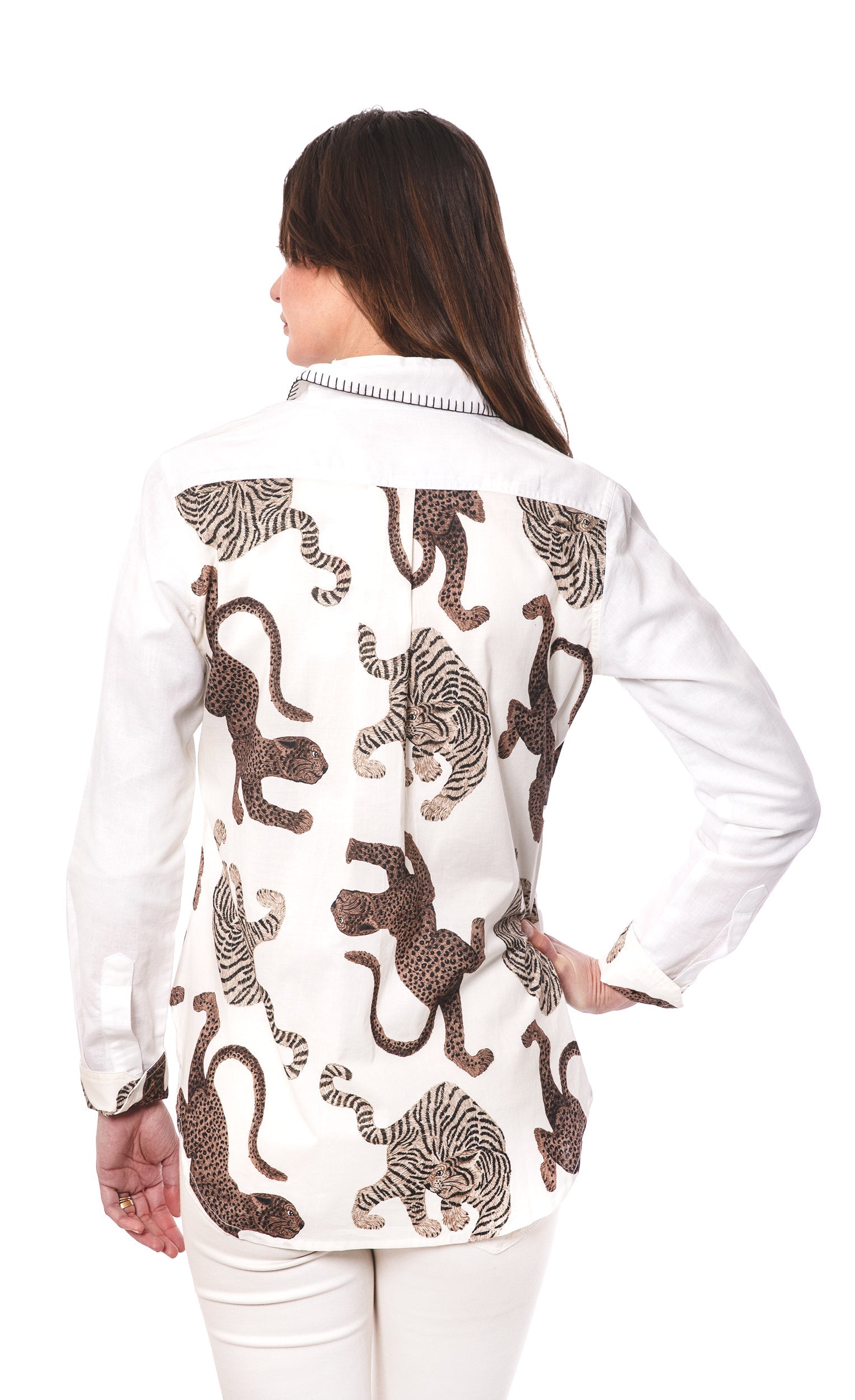 Chesapeake Cats On The Back - Glamourous Grace