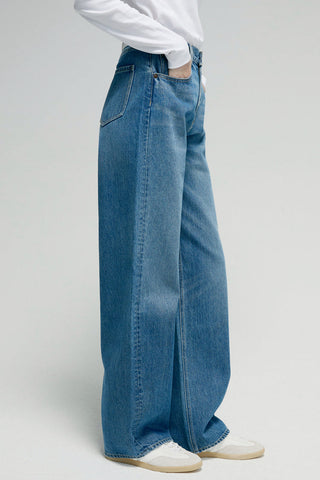 Arc Jean HJ055 - Glamourous Grace