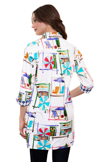 Vail Tunic White Ground Beach Chairs Print - Glamourous Grace