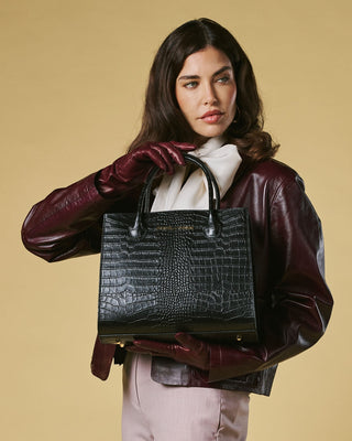 Patrizia (black) - Italian calf leather women's handbag (with shoulder strap) - Glamourous Grace