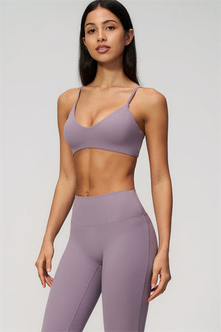 The Zura Sports Bra Capri Leggings 2-Piece Set
