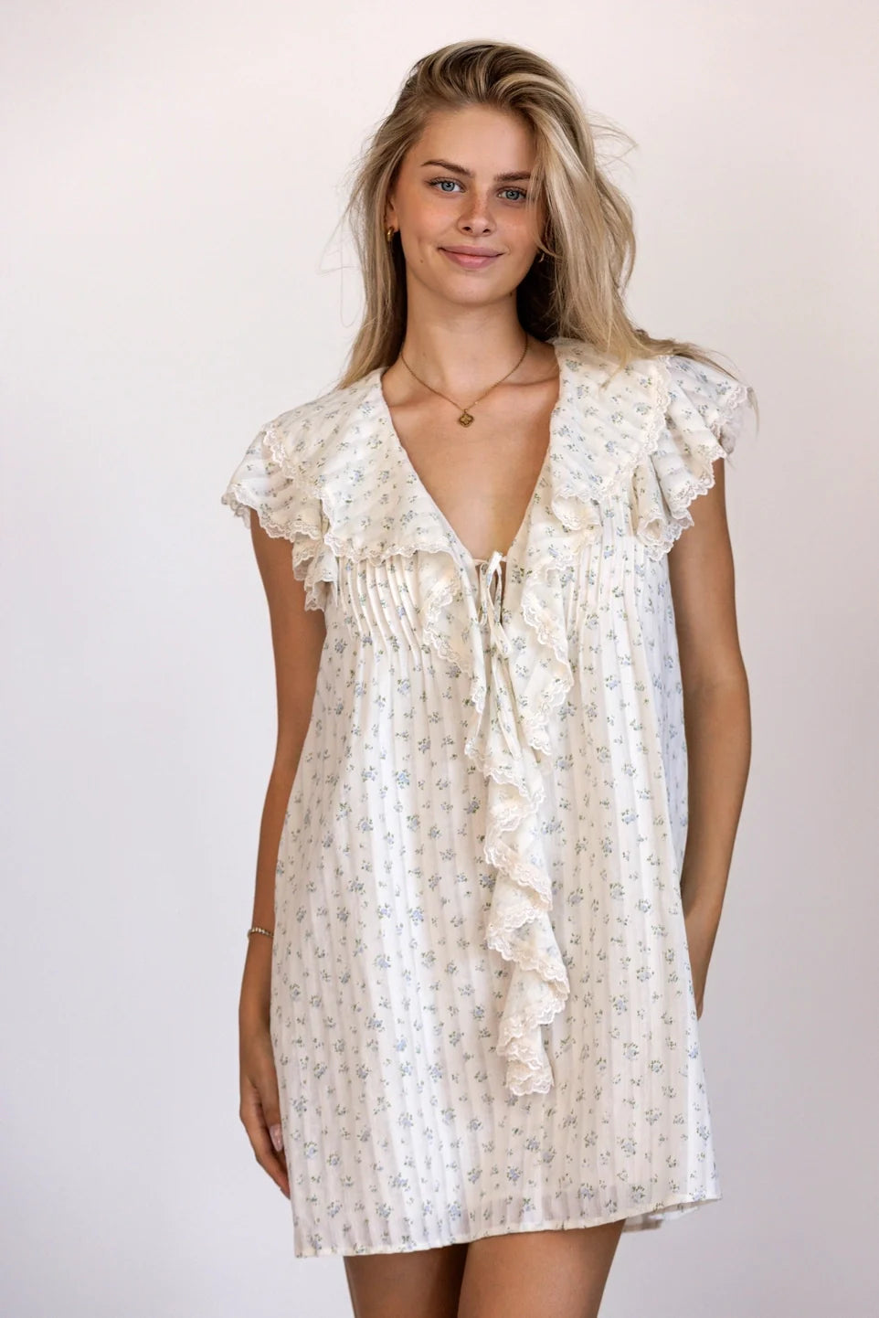 Margot Ditsy Floral Mini Dress - Glamourous Grace