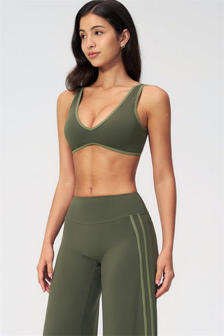 The Evoke Straight Leg Pants