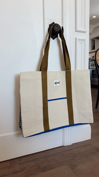 Lyra Tote Bag