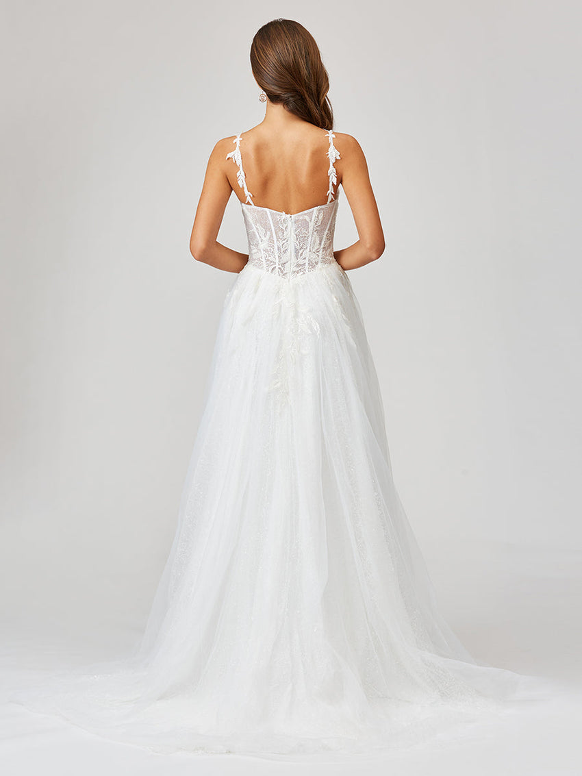 Luna Lace Gown - Glamourous Grace