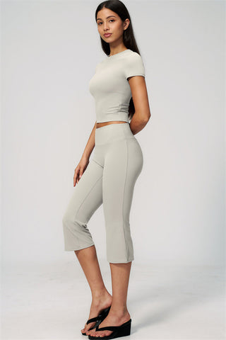 The Zura Capri Leggings