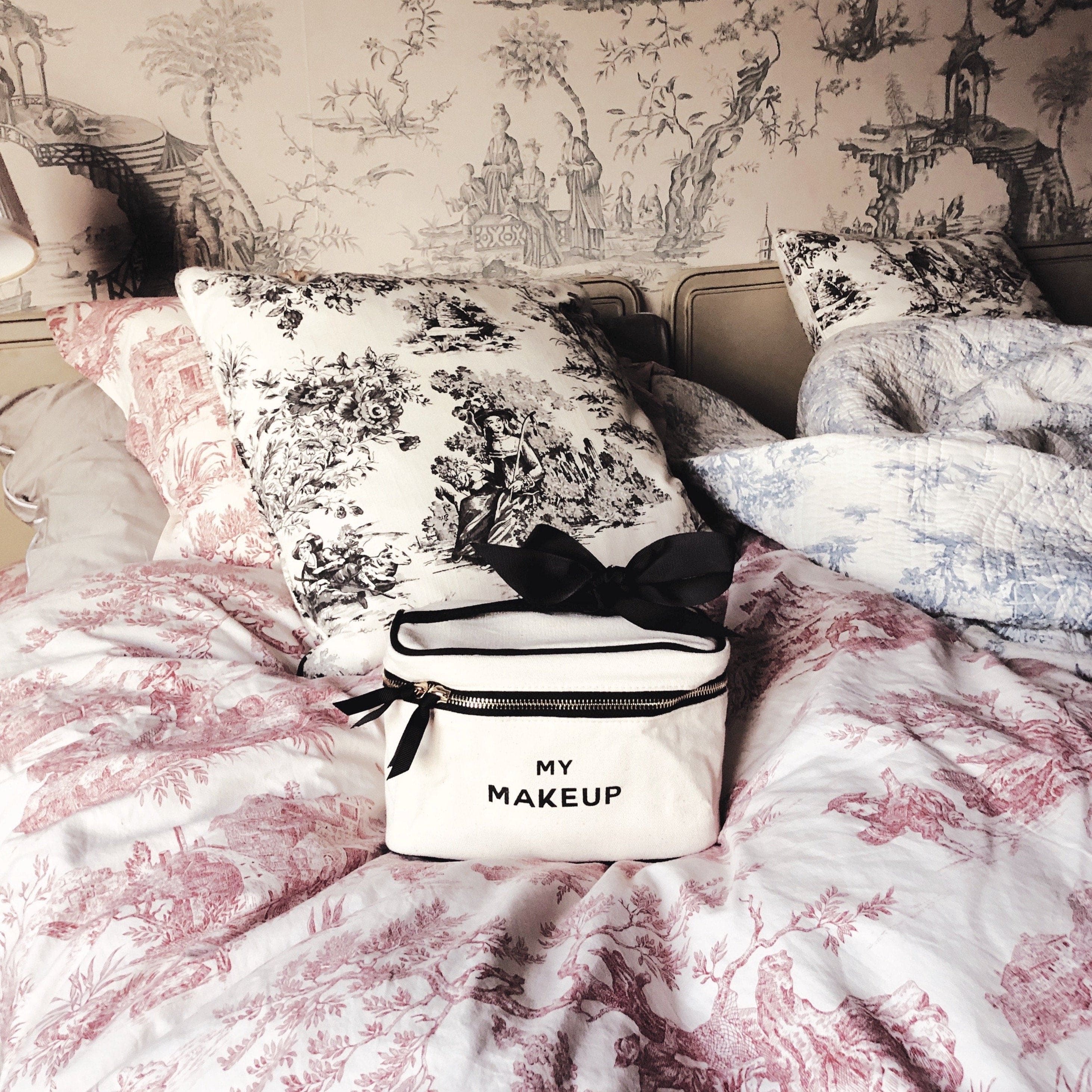 My Makeup Cosmetic Box – Cream - Glamourous Grace