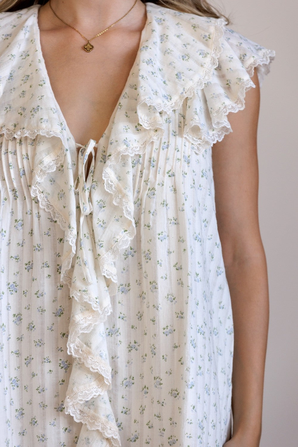 Margot Ditsy Floral Mini Dress - Glamourous Grace