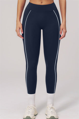 The Clarity Contour Line Sports Bra Leggings 2-Piece Set