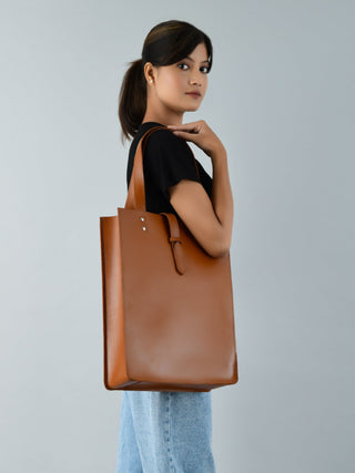 Chestnut Elegance Leather Tote - Glamourous Grace