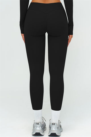 The Lushness V-Back Sports Bra Leggings 2-Piece Set