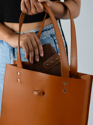 Chestnut Elegance Leather Tote - Glamourous Grace