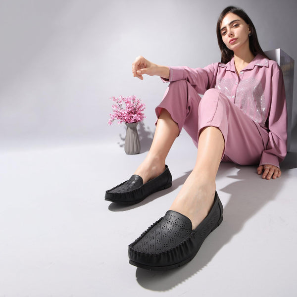 Aveline - Black Loafers - Glamourous Grace