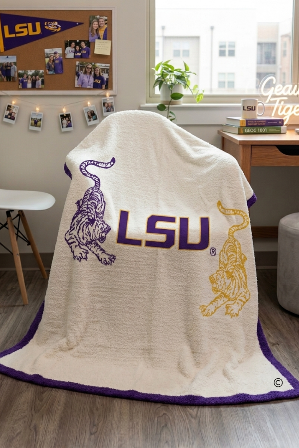 SC - Tiger Prowl Blanket© - Glamourous Grace