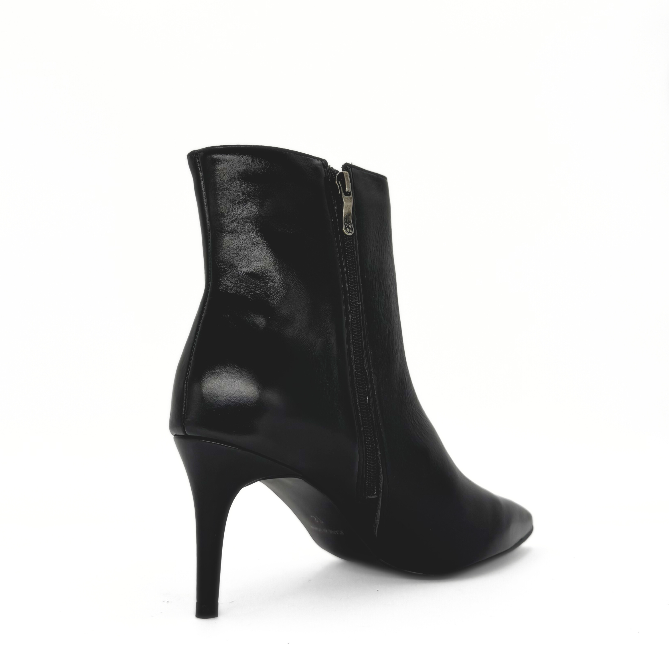 Jennifer Shiny Leather Booties