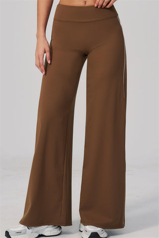 The Breathe Sports Bra Straight Leg Pants 2-Piece Set