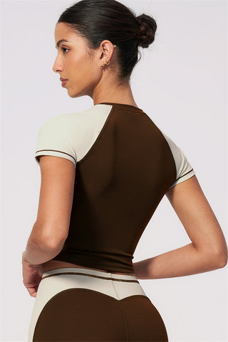 The Sandstone T-shirt Capri Leggings 2-Piece Set