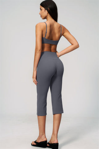 The Zura Sports Bra Capri Leggings 2-Piece Set
