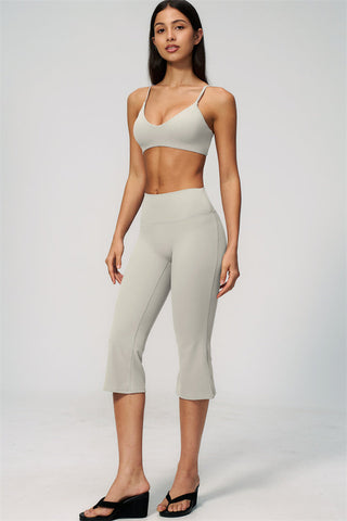 The Zura Sports Bra Capri Leggings 2-Piece Set