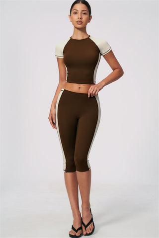 The Sandstone T-shirt Capri Leggings 2-Piece Set