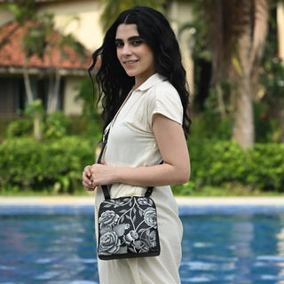 Small Zip Around Crossbody - 7602